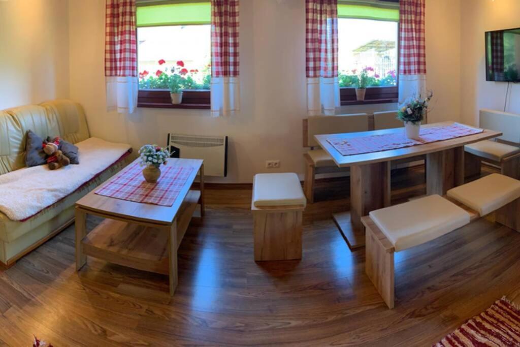 Villa Domcek U Fera à Zázrivá Extérieur photo